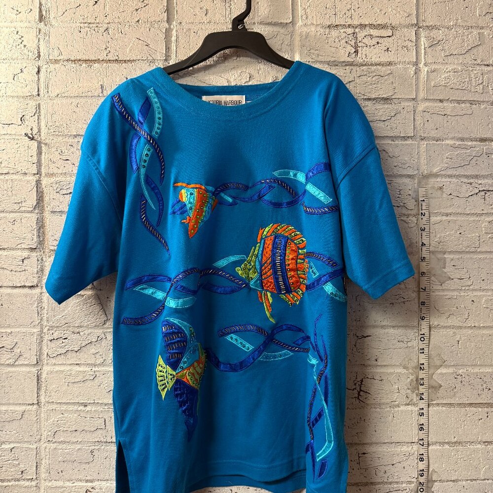 Victoria Harbour Vintage XL Blue T-Shirt Embroidered Sequin Fish Ocean Tropical